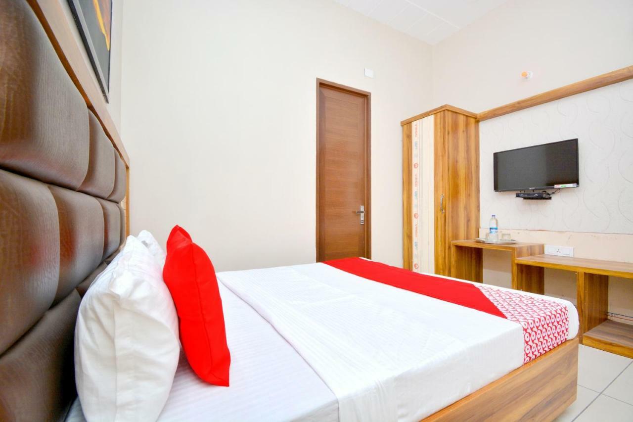 Hotel Oyo 40699 Grand Sokhi Tarn Taran Zewnętrze zdjęcie