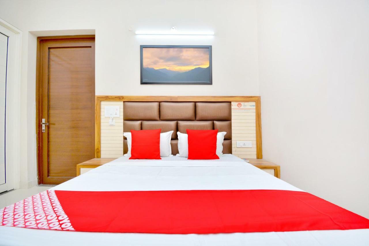 Hotel Oyo 40699 Grand Sokhi Tarn Taran Zewnętrze zdjęcie