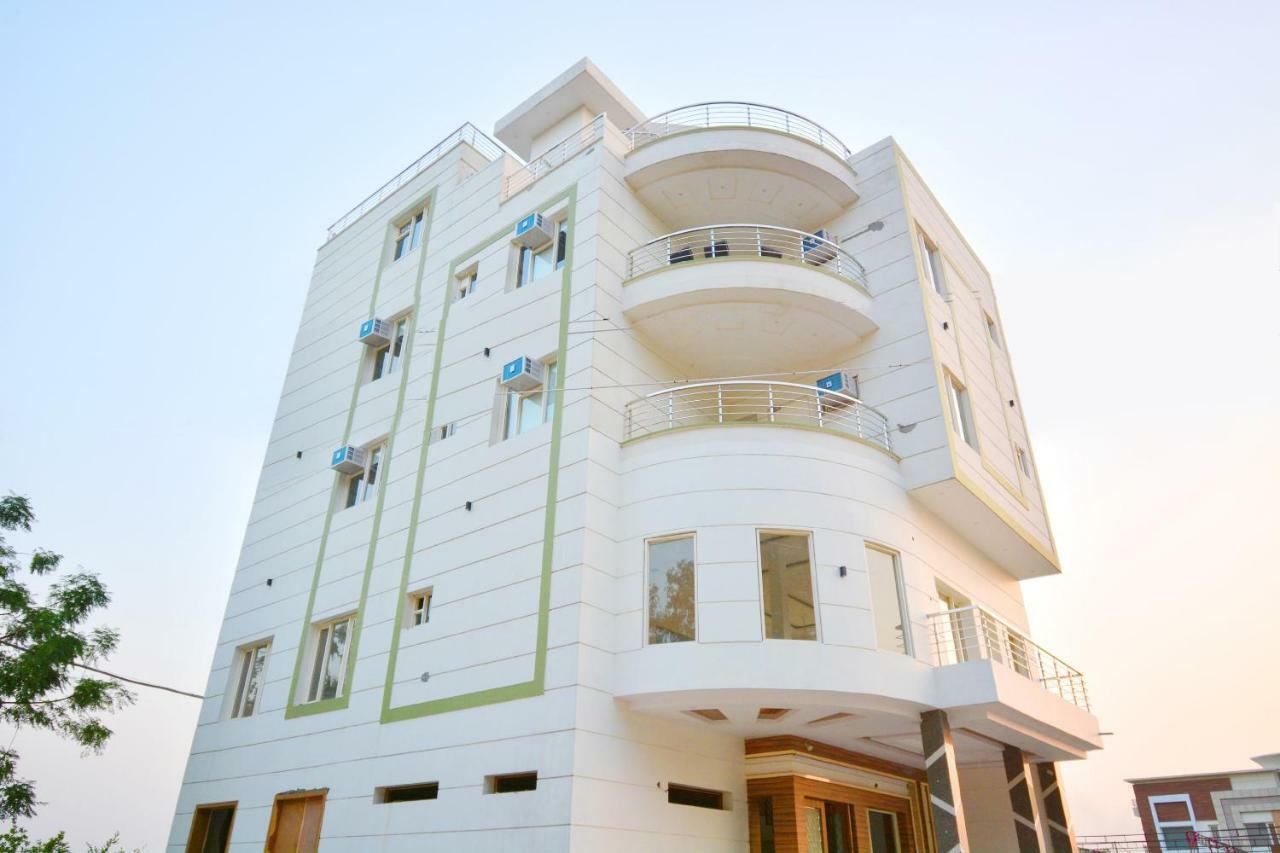 Hotel Oyo 40699 Grand Sokhi Tarn Taran Zewnętrze zdjęcie
