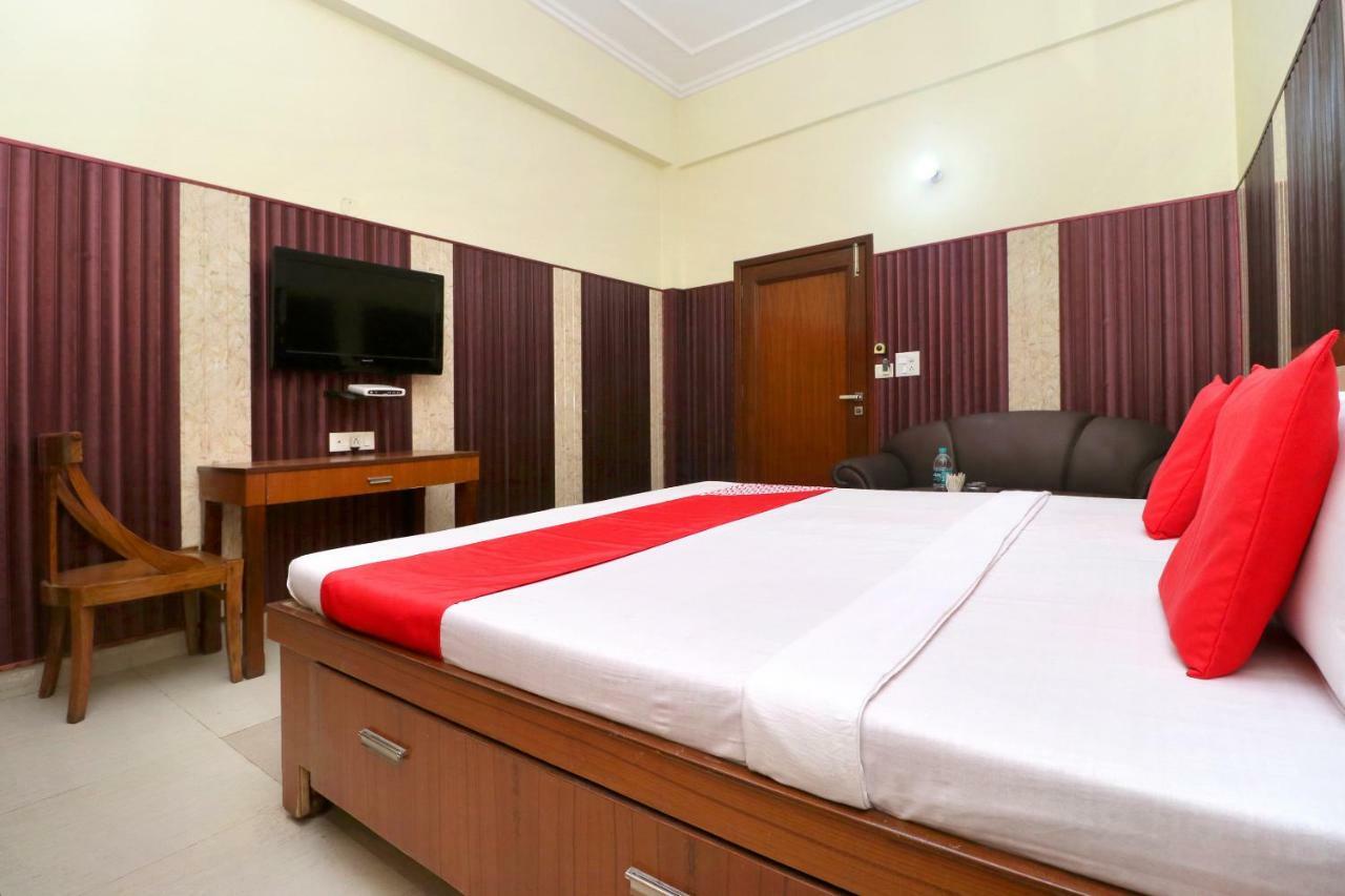 Hotel Oyo 40699 Grand Sokhi Tarn Taran Zewnętrze zdjęcie